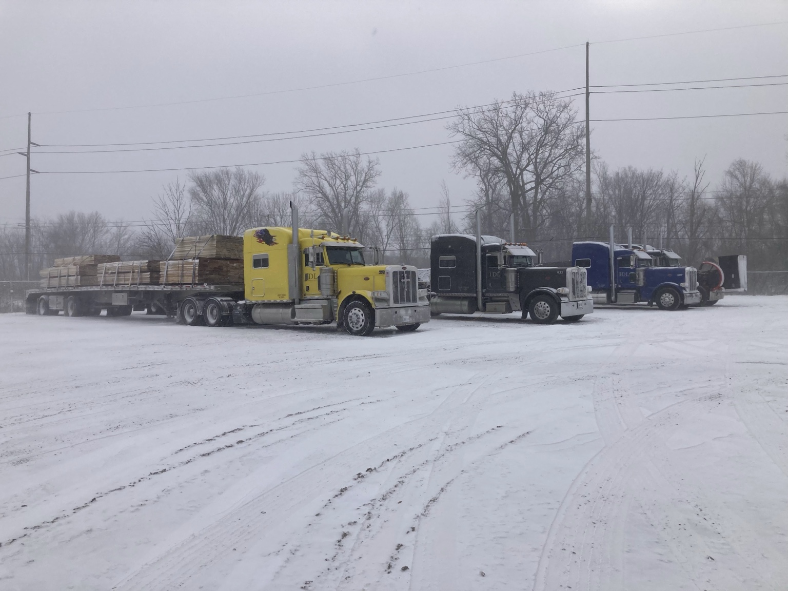 IDL trucks working in winter conditions